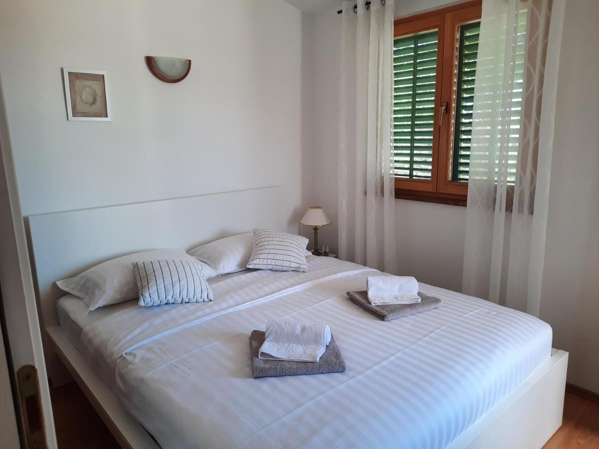Apartments Summer Touch Petrcane Ngoại thất bức ảnh